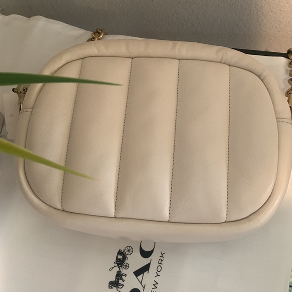 Coach Quilted Leather Camera Bag
COACH - Picture 13 of 14